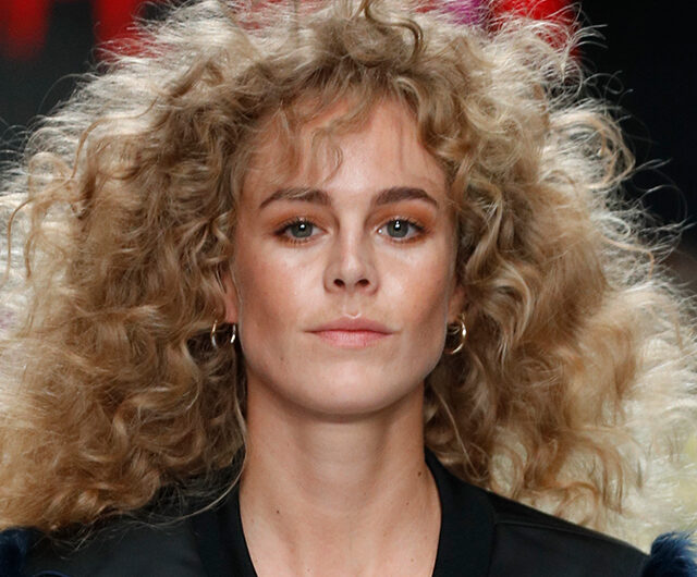 Look of the Day: Fluffy Curls