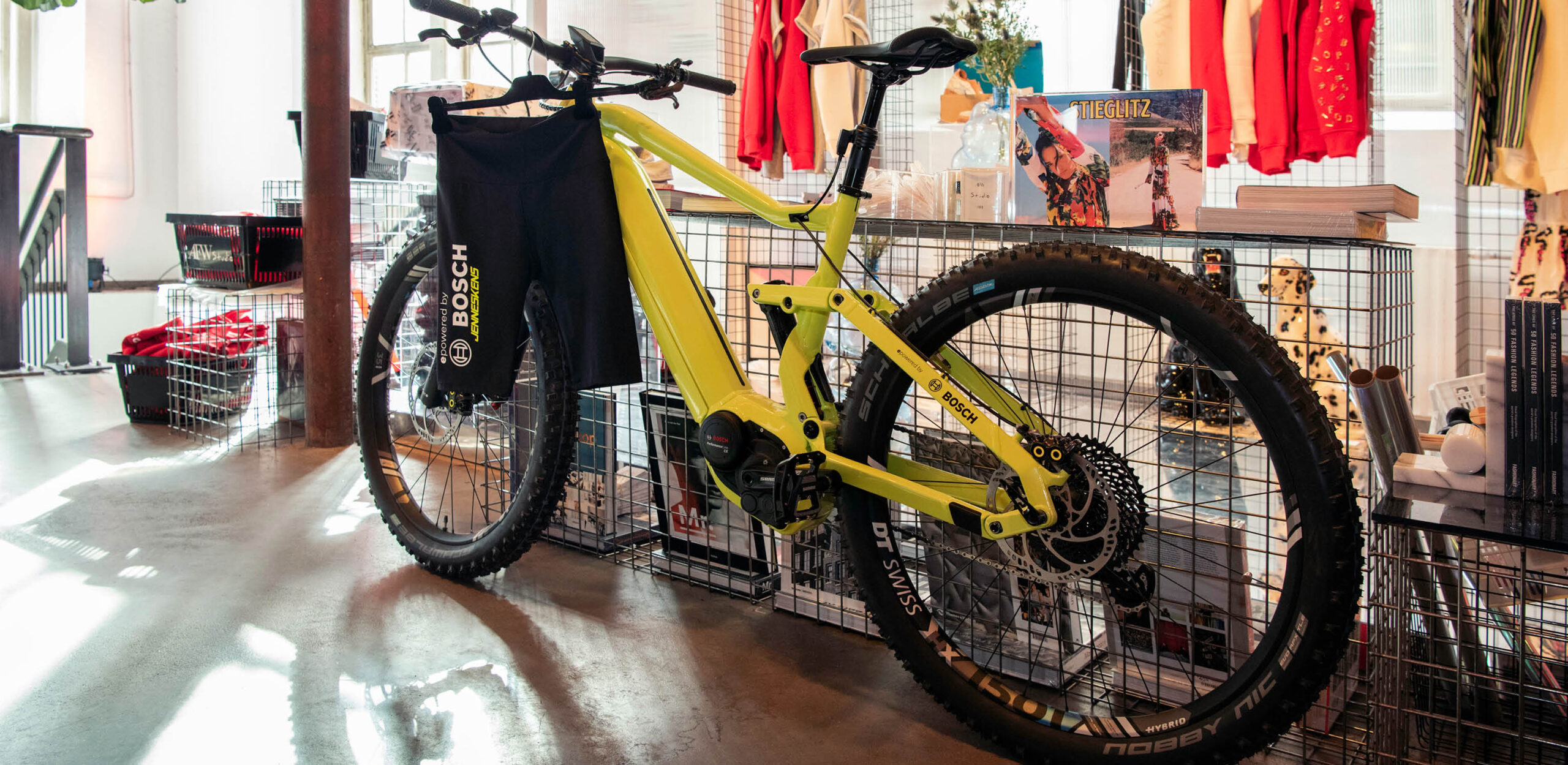 Jenneskens komt met Limited Edition Fietsbroek