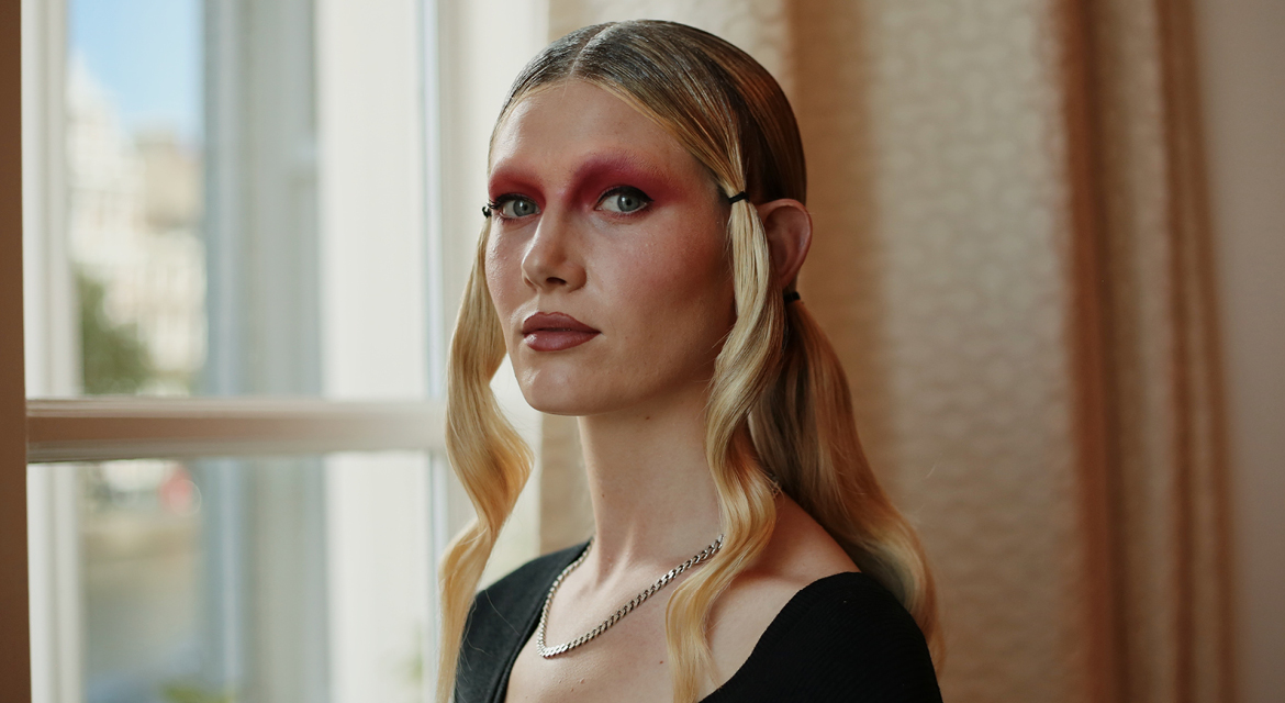 Look of the Day: Twisted Ponytails