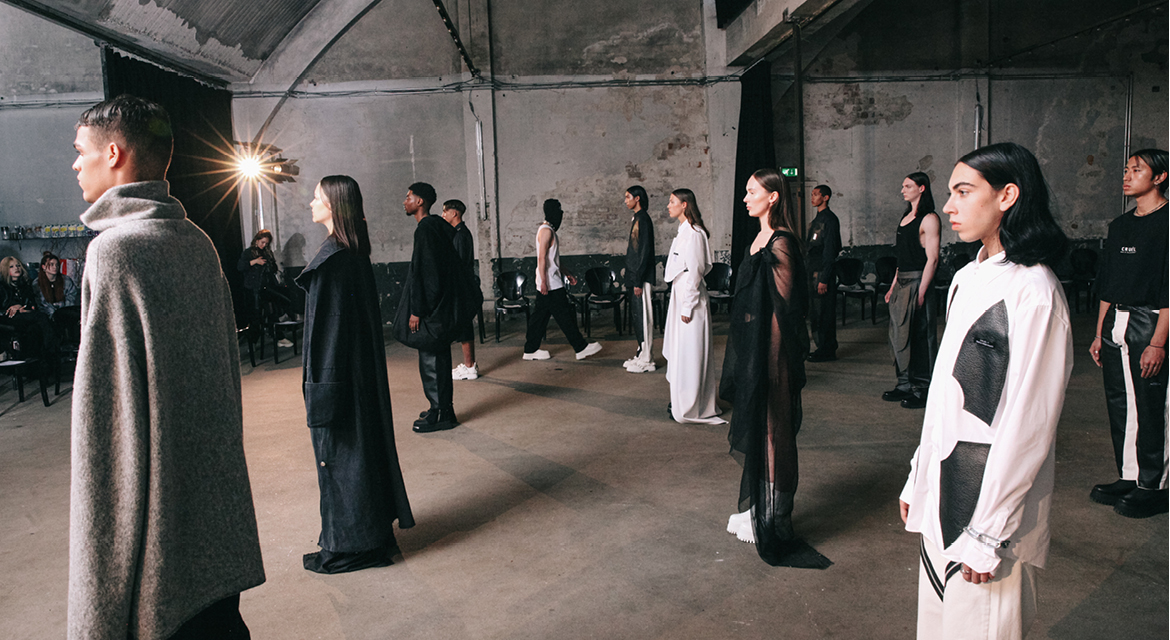 Showreport: CRUÈL FW22 – An Essence of Void Ardour