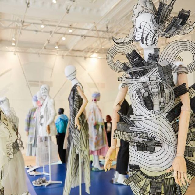 Het Fashion for Good museum presenteert expositie ‘Fashion Week: A New Era’