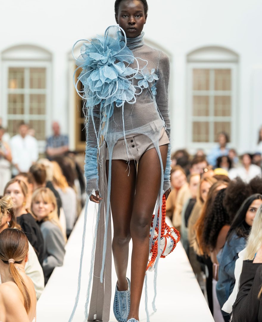Tess van Zalinge presents anniversary collection ‘Keurslijf’
